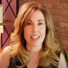 Janna Hamilton's Instagram, Twitter & Facebook