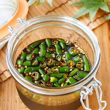 漬けるだけで簡単！青唐辛子のしょうゆ漬け