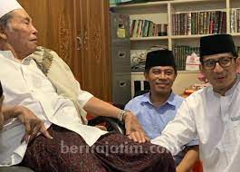 Maybe you would like to learn more about one of these? Sandiaga Uno Jenguk Pengasuh Pesantren Al Falah Kediri Beritajatim Com
