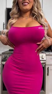 Yusi Dubbs nudes Venus a hot redhead