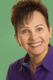 Anna Cary's Instagram, Twitter & Facebook