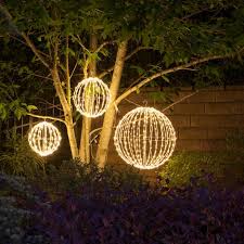 Christmas trees, wreaths, garland, colorful lights, gingerbread houses, and more. Best Outdoor Christmas Decorations Lights For 2020 Hgtv
