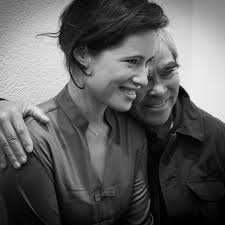 Los Angeles, California, 2016 I love LA. (Nick Ut, photojournalist who made  the harrowing photograph of "napalm girl" Phan Thi Kim Phuc in 1972)  #ilovela #sheatsgoldsteinresidence #streetphotography #leicaphotography  #blackandwhitephotography