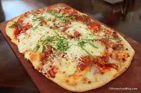 Review Tony S Town Square At Magic Kingdom The Disney Food Blog Artisan Pizza Food Disney Food Blog