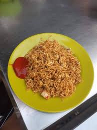 Banyak lah judul yang ada didalamnya : Daily Makan Me Bos Maggi Goreng Taknak Sayur Satu Facebook