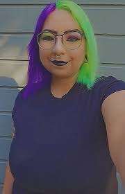 OOF 🤤 We LOOOVE a good split dye 🌈 #splitdye #haircolor #hair  #arcticfoxhaircolor