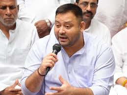 मुख्यमंत्री अपनी जुबान पर कायम हैं तो इस्तीफा दें, जमुई कांड में तेजस्वी का  सम्राट को चैलेंज बिहार के जमुई जिले में नाबालिग लड़की से सरेराह ...