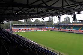 De rode duivels plaatsten zich al zeker voor de tweede ronde op dit ek. Daknamstadion Wikipedia