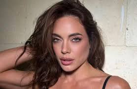 Laurita Fernández habría dejado a Peluca… ¡por otro famoso! La bomba que  lanzó Ángel de Brito en su programa 😱💔💥: “Se separó por otro como…” Info  en el primer comentario