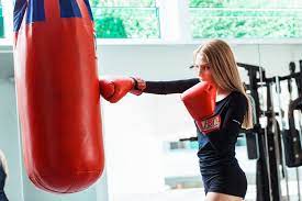 Sandsack training zuhause| boxen lernen am sandsack für anfänger! Boxen Mit Dem Sandsack Die Wichtigsten Fragen Boxtraining
