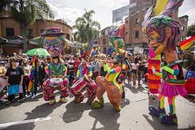 Cartel oficial de la marcha del orgullo lgbt de la ciudad de méxico 2021. Las Imagenes De La Marcha Del Orgullo Gay En Medellin
