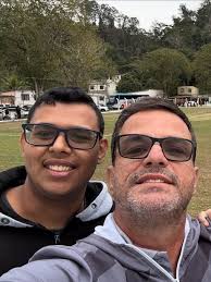 Aniversário de 21 anos do meu companheiro de jogos e de todas as horas,  @mattosjosesergio. Sim, ele nasceu no centenário do nosso Mecão para  completar nossas vidas e trazer mais sorte para