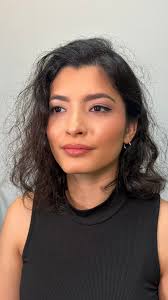 Hi ladies, My name Shannon Ashannti 🤍 I am a full time traveling makeup  artist providing luxury bridal services throughout Florida✨ If you or  someone you know may need my services please