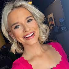 Samantha Harless's Instagram, Twitter & Facebook