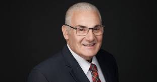 Louella Mclaughlin's Instagram, Twitter & Facebook