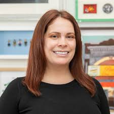 Valerie Fullerton's Instagram, Twitter & Facebook