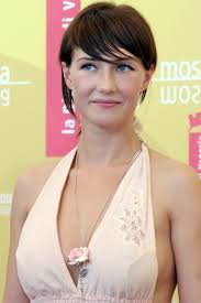 On the simpsons, she guest voiced as annika van houten in let's go fly a coot. Carice Van Houten Ass Piercing 29 Photos