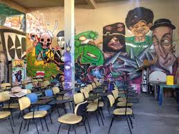 They are simply decorated and some rooms feature a balcony and a spa bath. Rongo S Graffiti Museum And Verde Vale Recycling Project Profile Sustainablefavelanetwork Rioonwatch