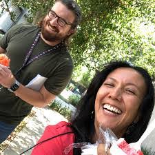 Robyn Pratt's Instagram, Twitter & Facebook