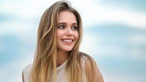 Beim aufhellen der haare mit zitrone oder apfelessig ist nämlich die säure entscheidend: Dunkle Haare Aufhellen Die Besten Hausmittel Brigitte De