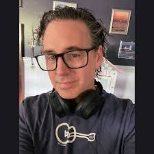 Todd Haviland's Instagram, Twitter & Facebook