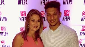 Alma wahlberg, the mother of entertainers mark and donnie wahlberg and a regular on their reality series wahlburgers, has died, her sons said on social media sunday. Is Alma Wahlberg Sick Her Illness Health Updates With Her Biography Celebrity Gossip