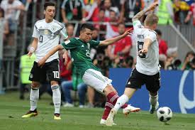 El delantero mexicao hirving chucky lozano prácticamente le ha dicho adiós a la copa oro en el primer partido de la selección azteca, debido al. Ssc Neapel Chucky Lozano Auf Dem Radar Der Red Devils