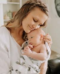 Eliza Stratton Kamalu (@elizakamalu) • Instagram photos and videos