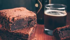 I have a huge love for st patrick's day themed desserts and adding stout beer to cake, cupcakes, or donuts gives it… Guinness Kuchen Einfaches Und Gesundes Rezept