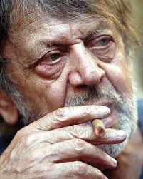 Neki mrzovoljni ljudi govore da je gotovo sa slikarstvom. Mnogi misle da je  ovaj svijet ostario, da se ispucao i da se istrošio. Ja ne mogu u to da  vjerujem, jer