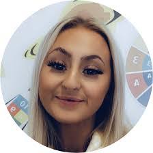 Victoria Walmsley's Instagram, Twitter & Facebook