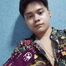 Some men are gold digger too, but y'all not ready for that conversation.  People with provider mindset are supreme. Work hard and chase money, not  people.