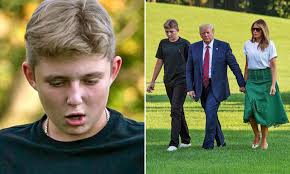 Donald Trump S 13 Year Old Son Barron Wears A Necklace For White House Trip Daily Mail Online