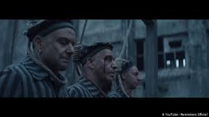 Mit einem paukenschlag fegte das lied durch die lande. Rammstein Video Furore Far Right Clickbait Or Anti Fascist Art Music Dw 29 03 2019