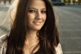 Das problem hatte ich auch mal, habe die haare ständig dunkelbraun(fast schwarz gefärbt) sah hinterher schon nicht mehr schön aus! Haare Von Dunkelblond Auf Braun Farben Ohne Rotstich Und Pannen Klappt Es So