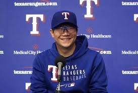 La 다저스는 메이저리그 베이스볼에서 평균 관중이 가장 많은 팀 중 하나로, 그 바탕에는 팬들의 사랑을 한 몸에 받는 스타 플레이어들이 있었습니다. ì–'í˜„ì¢… ë¥˜í˜„ì§„ ë¬¸ìž ë°›ì•„ ì½œì—… ì¶•í•˜í•´ ìž˜ ë˜ì¡Œì–´