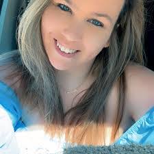 Samantha Cone's Instagram, Twitter & Facebook