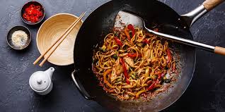 Bakmi goreng yang disuguhkan di menu prasmanan kondangan sering bikin kangen. 5 Trik Masak Mi Goreng Agar Tidak Menggumpal Dan Putus Halaman All Kompas Com