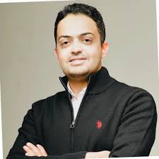 After spending 17 years working at NogoumFM