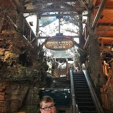 Tickets, tours, address, phone number, bass pro shops. Staircase Railing Muskets Leading To The Nra Museum At Bass Pro Shop In Springfield Mo Picture Of Bass Pro Shops Outdoor World Springfield Tripadvisor