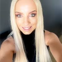 Tamara Crook's Instagram, Twitter & Facebook