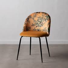 La qualité et la durabilité éprouvées font de very un pilier des salles de réunion, tandis que le confort supérieur et la conception intemporelle en font un favori pour le bureau. Chaise En Velours Moutarde Dossier Arrondi Imprime Feuillage Danny