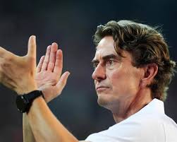 Girl's Night Out Ends in Hilarious Bush Plunge