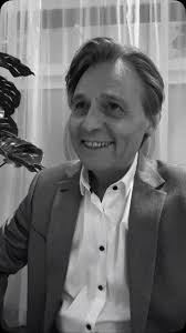 Am 03.05.2025 um 16:00 Uhr im Schlosspark Theater das Live-Hörspiel „Das  Gasthaus an der Themse“ nach dem gleichnamigen Edgar-Wallace-Film mit  Brigitte Grothum, @deboraweigert , Harald Effenberg, ...