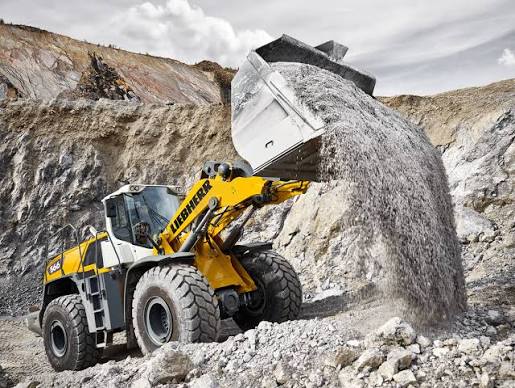 Liebherr L-566-2PLUS2 Wheel Loader