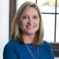 Lara Ayers's Instagram, Twitter & Facebook