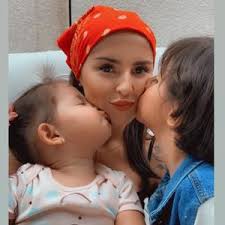 Familia de tres! ♥️ (@meli.eva.juan)