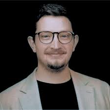 Rankings.io: Employee Directory