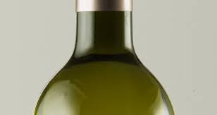 Psd White Wine Bottle Mockup Vol3 Psd Mock Up Templates Pixeden