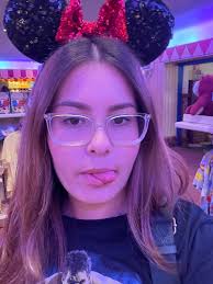 Hi! My name is Elissa and I'm a sophomore looking for one or multiple  roommates for the 2025-2026 school year. I am looking for someone who  doesn't smoke/vape and is fairly clean.